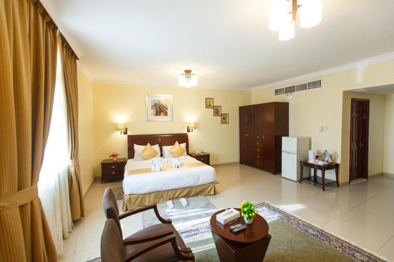 Crown Palace Hotel & Suites Ajman Exterior photo
