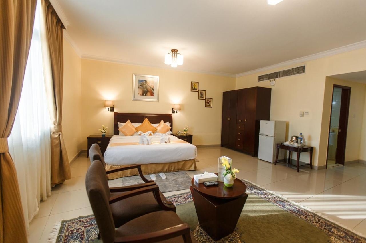 Crown Palace Hotel & Suites Ajman Exterior photo