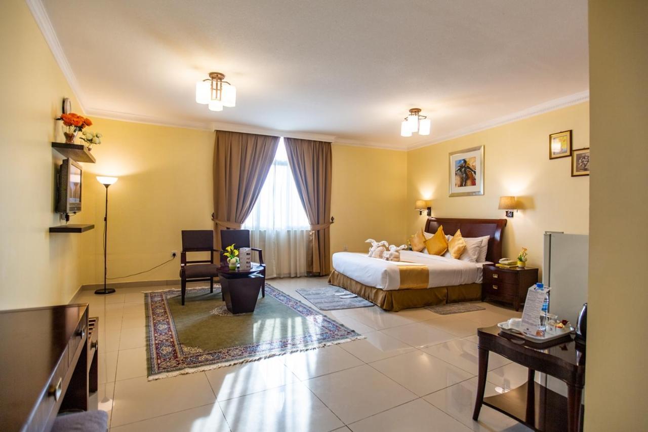 Crown Palace Hotel & Suites Ajman Exterior photo