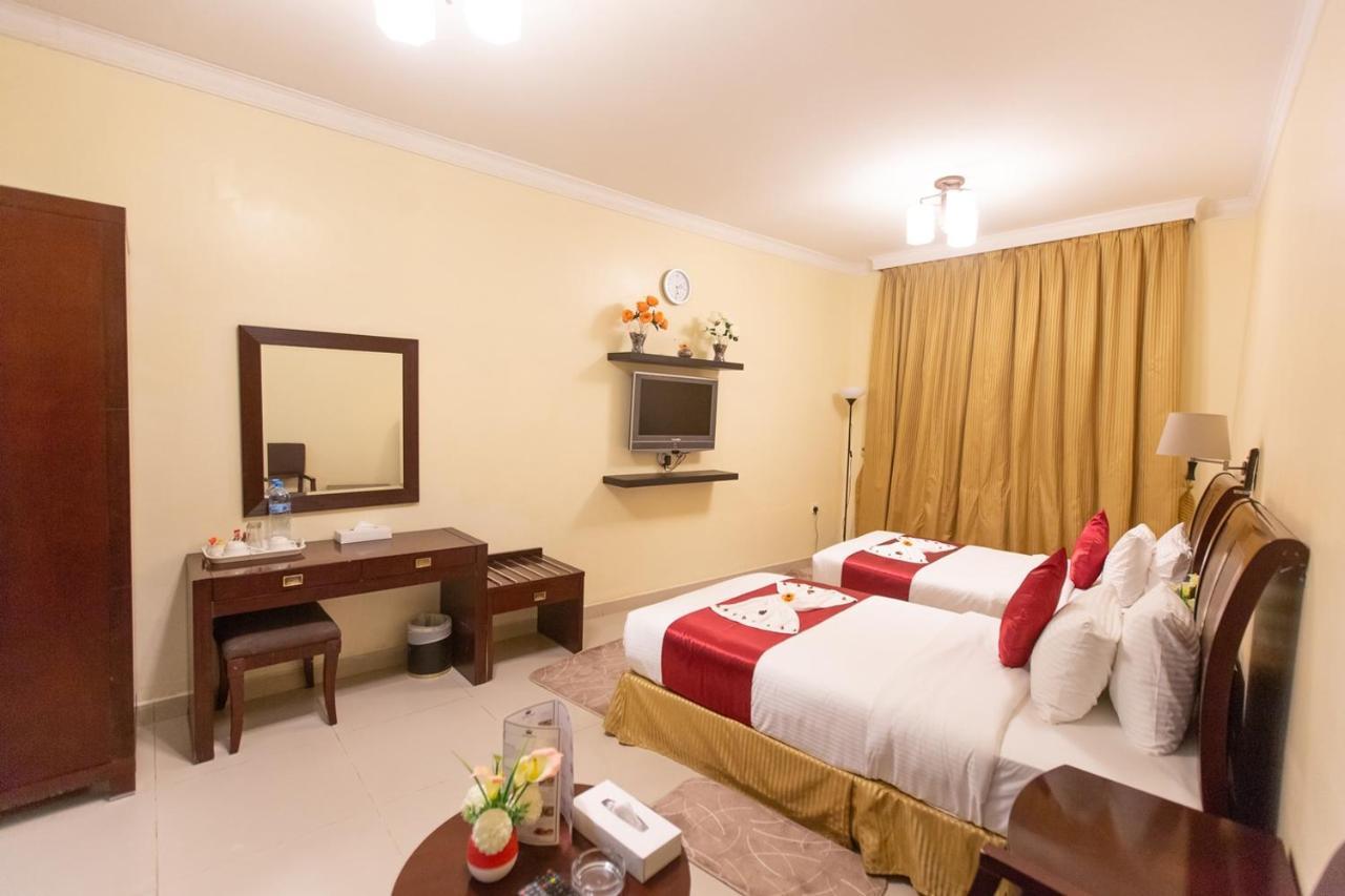 Crown Palace Hotel & Suites Ajman Exterior photo