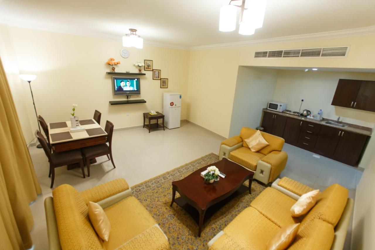 Crown Palace Hotel & Suites Ajman Exterior photo