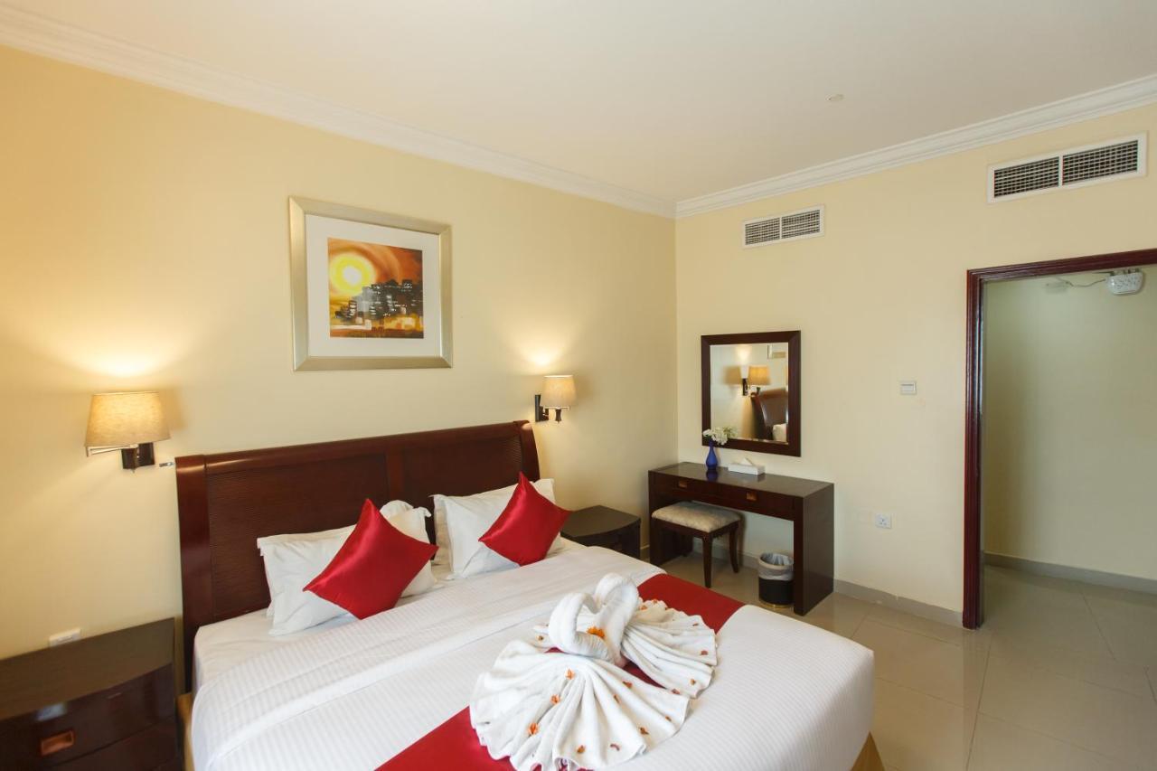 Crown Palace Hotel & Suites Ajman Exterior photo