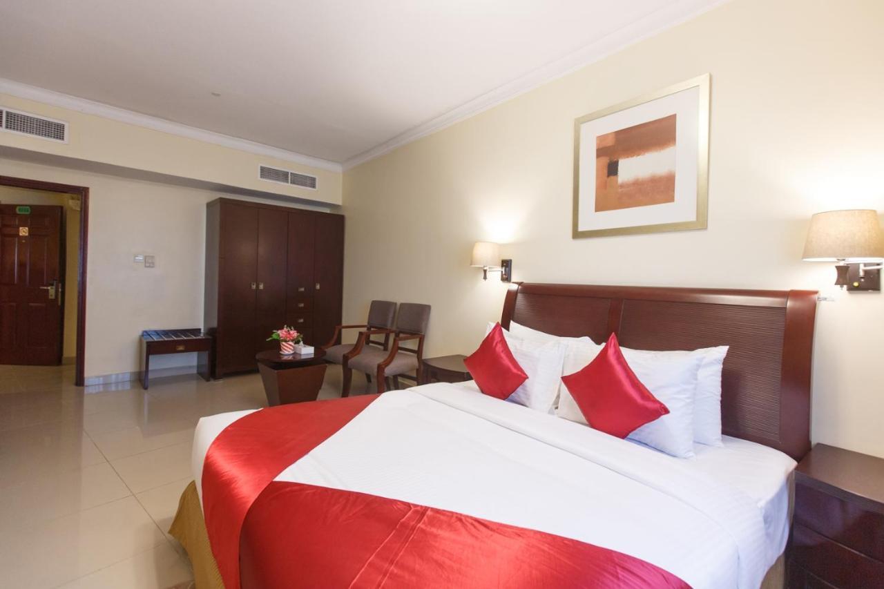 Crown Palace Hotel & Suites Ajman Exterior photo
