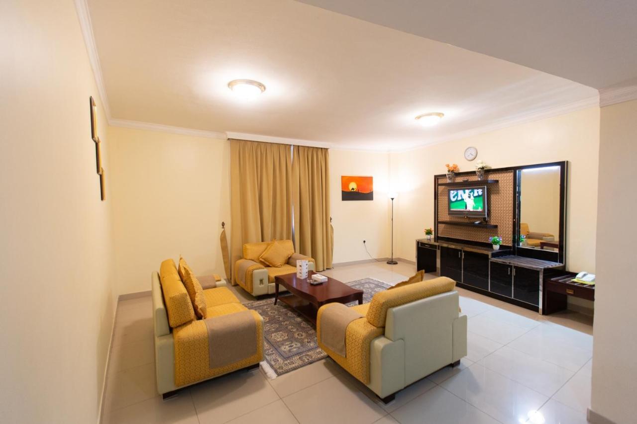 Crown Palace Hotel & Suites Ajman Exterior photo