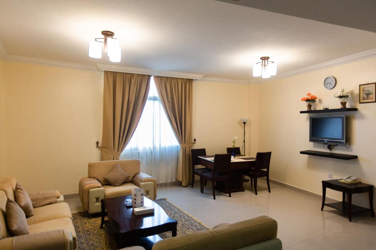 Crown Palace Hotel & Suites Ajman Exterior photo