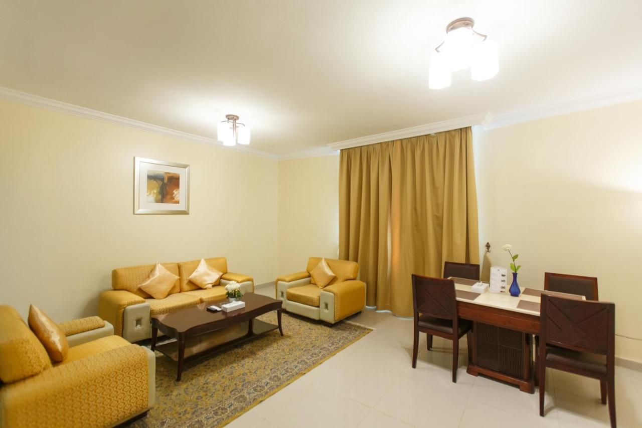 Crown Palace Hotel & Suites Ajman Exterior photo